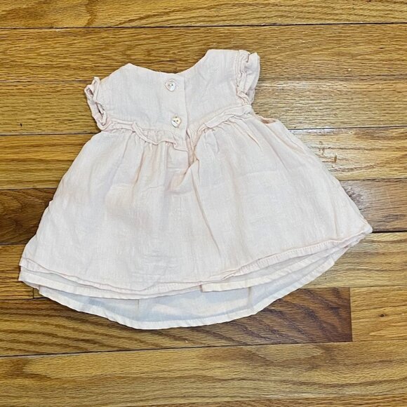 Girls 3 Month Catherine Malandrino Light Pink Shirt, Bloomers, and Hat Set - Picture 3 of 7